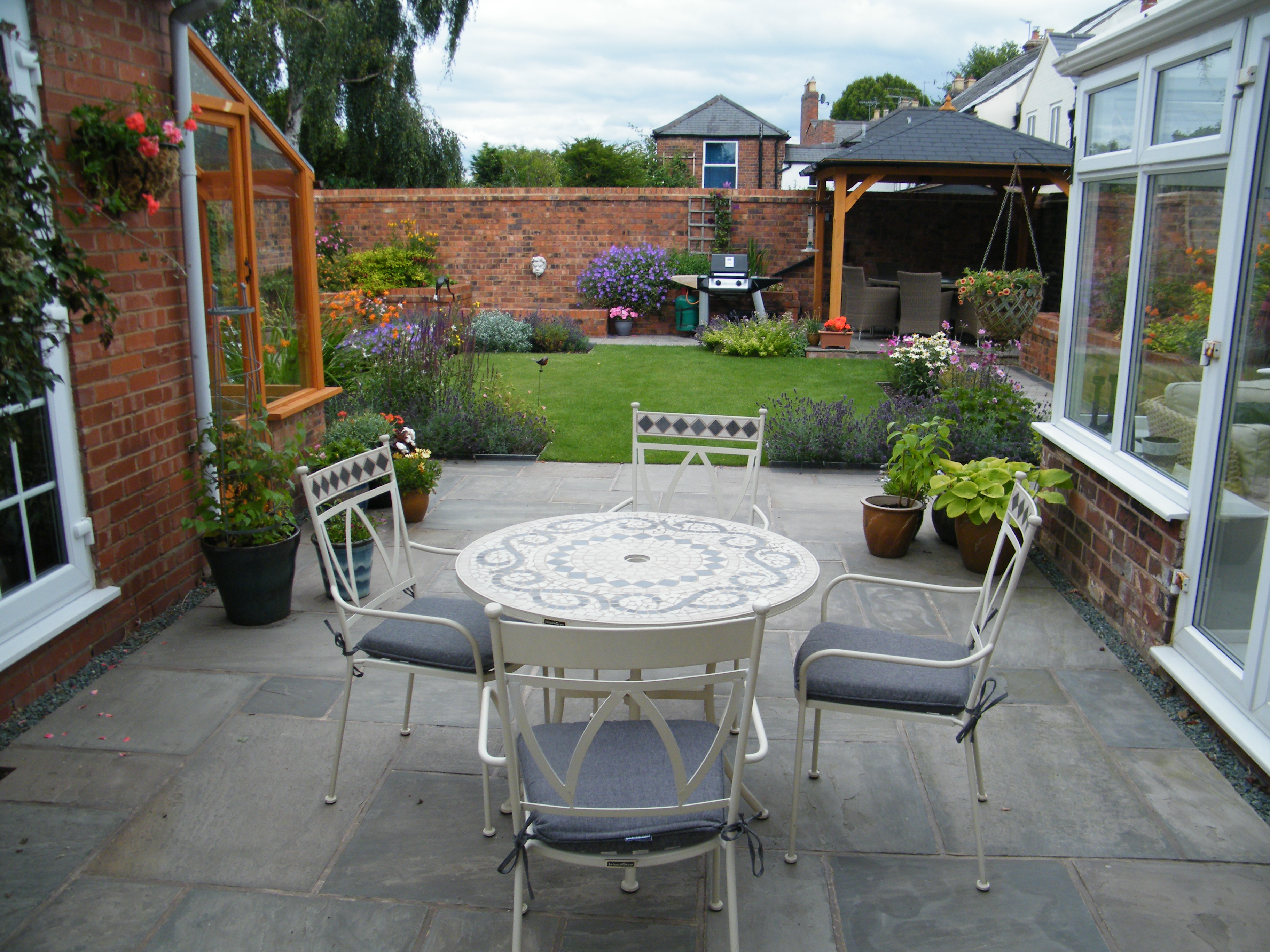 Love Lane Courtyard Classical Styling